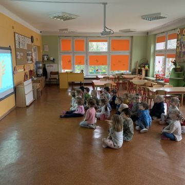 Dzień Ziemi - oglądamy filmiki o zdrowiu, segregowaniu śmieci, dbaniu o przyrodę 